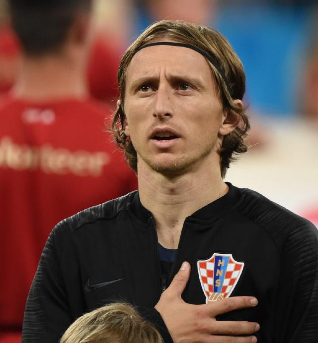 反诈细节：非法 App 提现时的“银行维护”。（反诈提示：不法应用提现多以“银行维护”为借口）