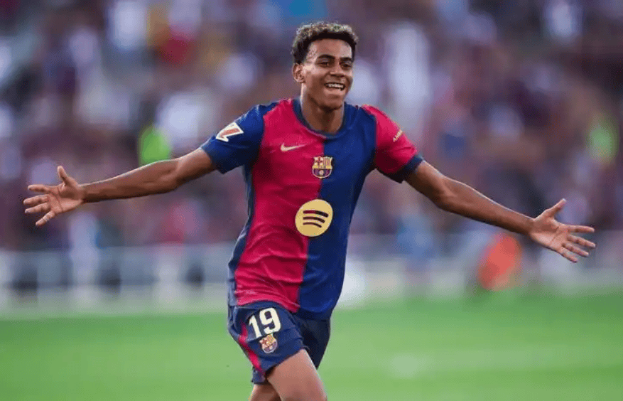 德甲超级惨案！卫冕冠军狂轰8球，巨星20球碾压