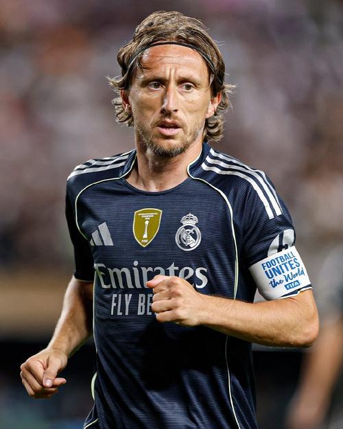 意媒：新星伊万-马耶首次入选一线队，他在国米的未来计划中