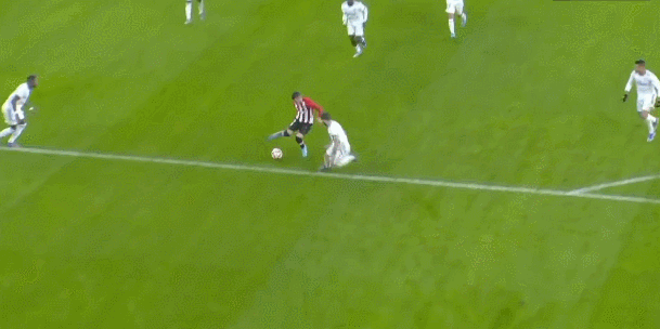 灰熊替补控卫的正负值高达+14，但莫兰特却把他赢的分都输回去了