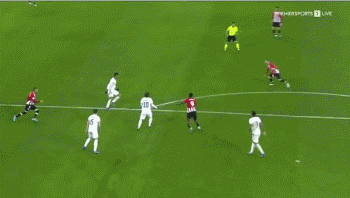 太尴尬！梁靖崑被观众“表白”，一脸严肃，孙颖莎偷笑，队友都懵了