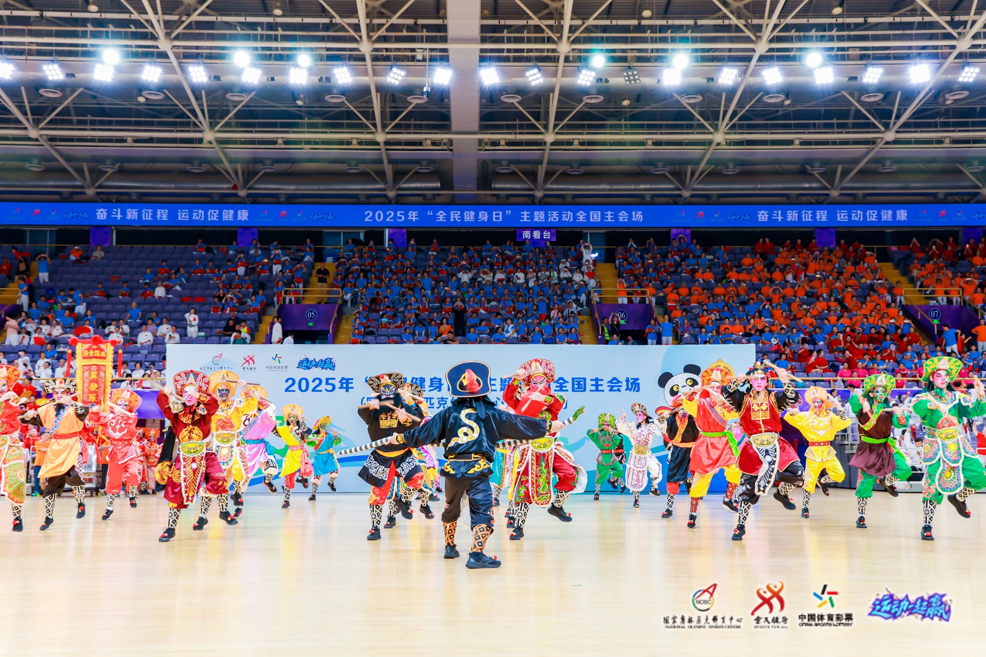 CBA当赛季最强矛与盾的对决！郭昊文大战国家队后卫高诗岩！